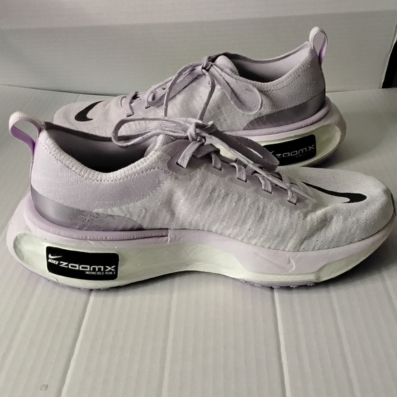 Nike Women's ZoomX Invincible Run 3 Wide Shoes - Picture 6 of 9